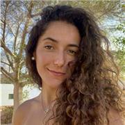 Profesional de la pedagogía adaptada a proporcionar clases de apoyo, técnicas de organización y estudio, etc.